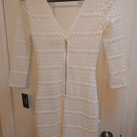 Guess - NWT Lace Dress - Picture 2 of 4